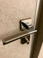 Фактурная штукатурка Italica Marmo Travertino 500 отделка ванной комнаты