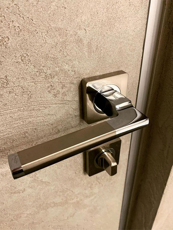 fakturnaya-shtukaturka-italica-marmo-travertino-500-otdelka-vannoy-komnaty-1 Фактурная штукатурка Italica Marmo Travertino 500 отделка ванной комнаты