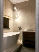 Фактурная штукатурка Italica Marmo Travertino 500 отделка ванной комнаты