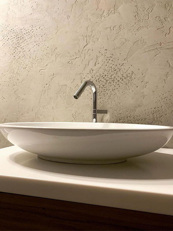 fakturnaya-shtukaturka-italica-marmo-travertino-500-otdelka-vannoy-komnaty-4 Фактурная штукатурка Italica Marmo Travertino 500 отделка ванной комнаты