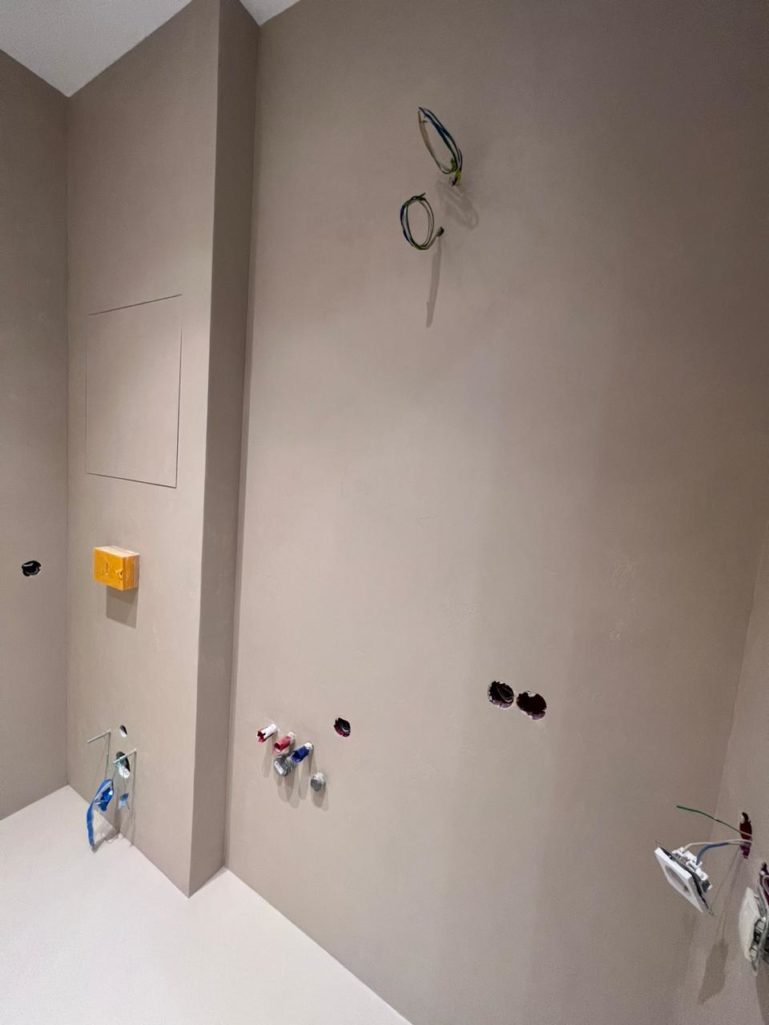 Санузел Italica Policement 300 + лак Protector + лак PU2к