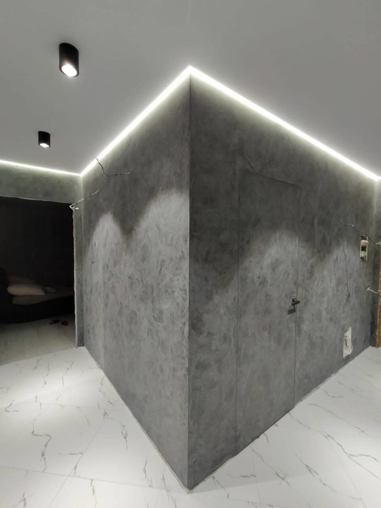 Черный Italica Gradiente в прихожей. Замшевый эффект