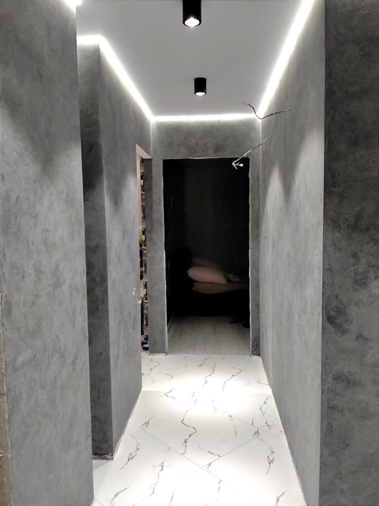 Черный Italica Gradiente в прихожей. Замшевый эффект