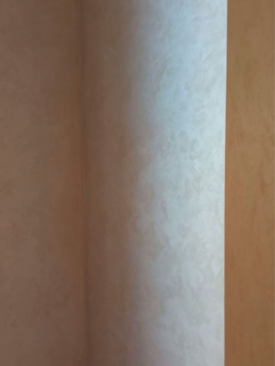 dekorativnaya-shtukaturka-mokryy-shelk-v-interere-italica-luce-velour-10 Штукатурка мокрый шелк Italica Velour