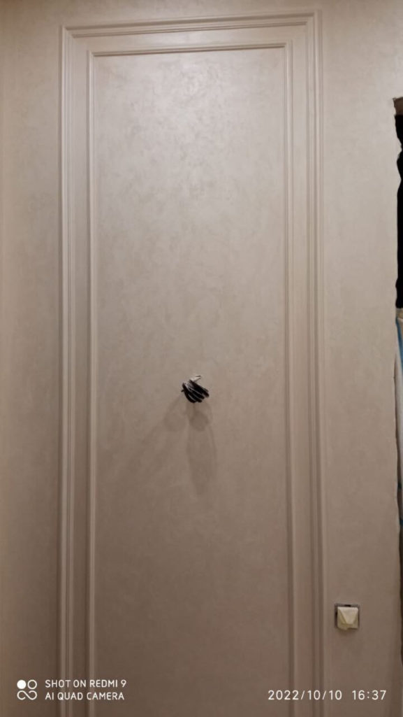 Декоративная штукатурка шелк в интерьере квартиры Italica Seta Damasko