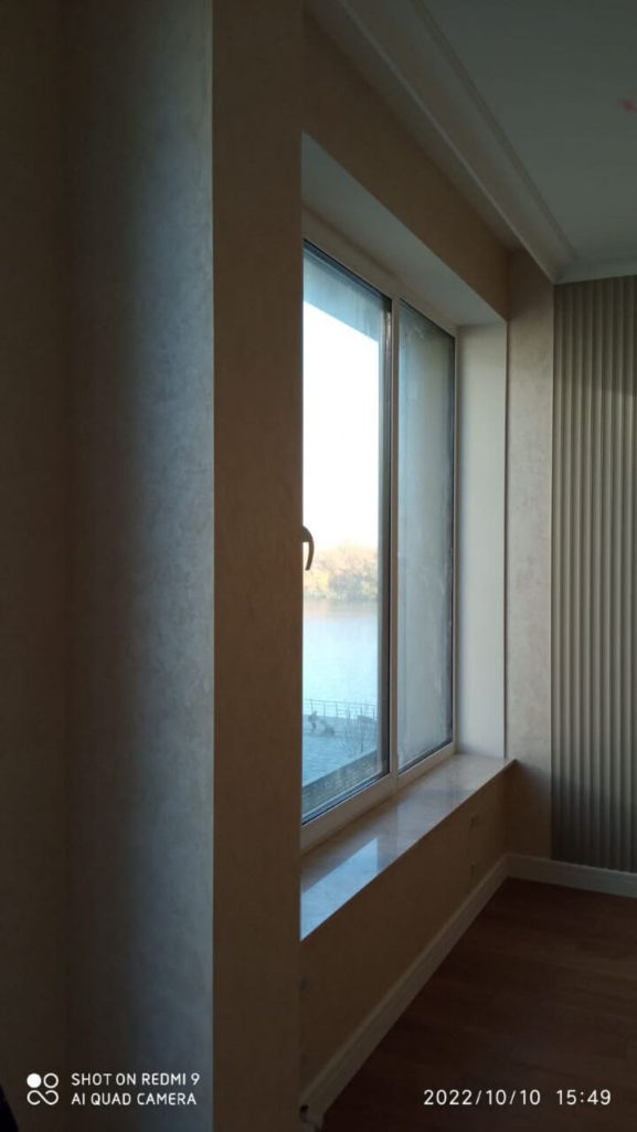 Декоративная штукатурка шелк в интерьере квартиры Italica Seta Damasko