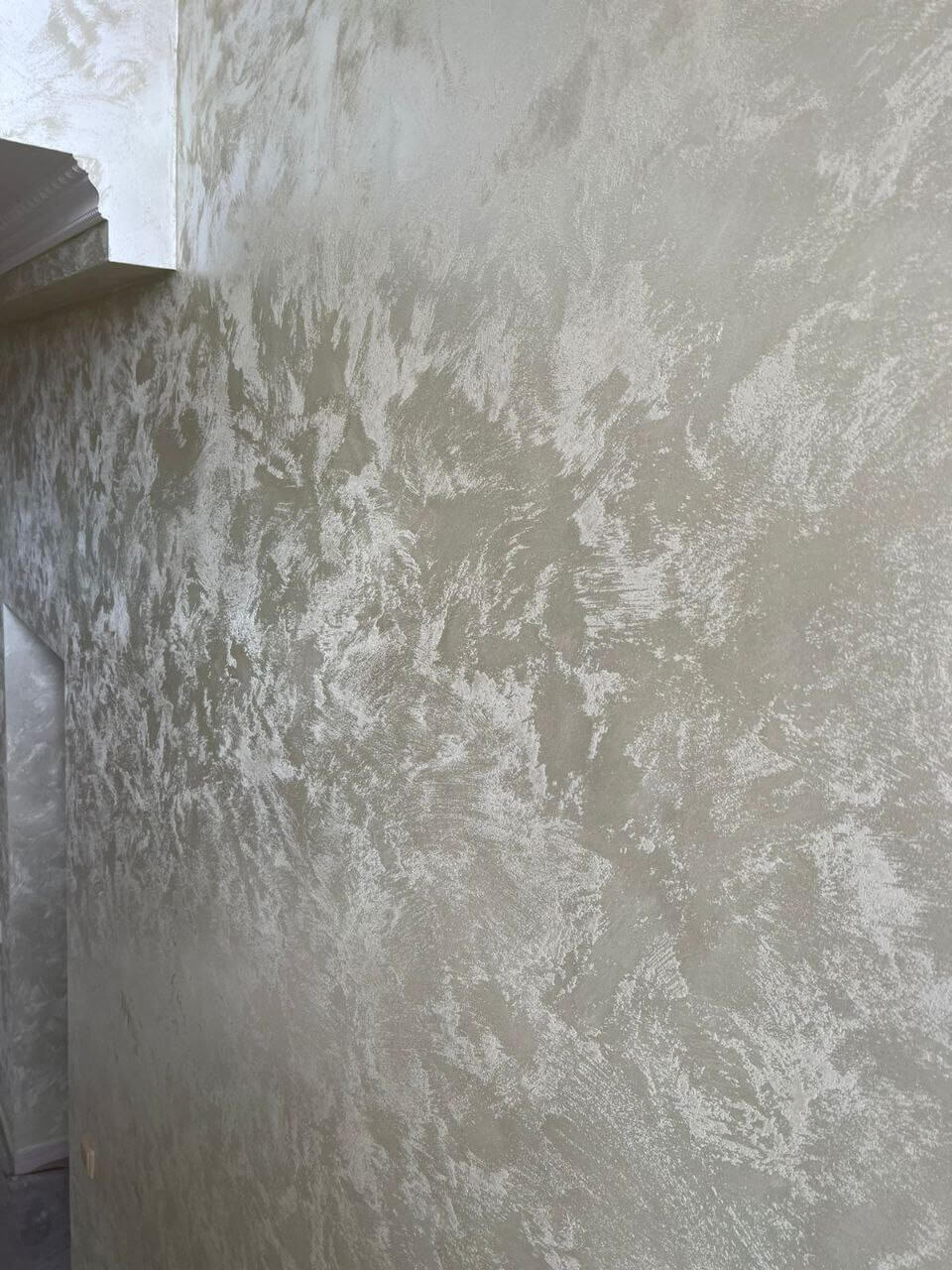 perlamutrovyy-pesok-rifflet-sniny-400-3 перламутровый песок Rifflet Sniny 400 в интерьере загородного дома