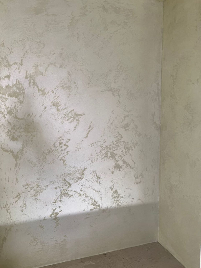 перламутровый песок Rifflet Sniny 400 в интерьере загородного дома