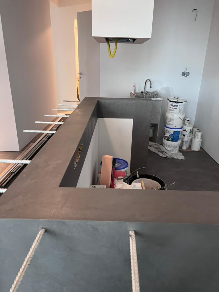 Микроцемент SuperCemento для стойки и пола