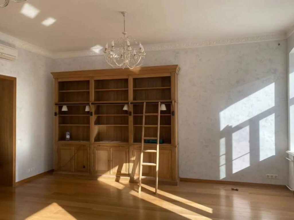 Декоративная штукатурка Травертин КМ0 в технике Карта мира Острова