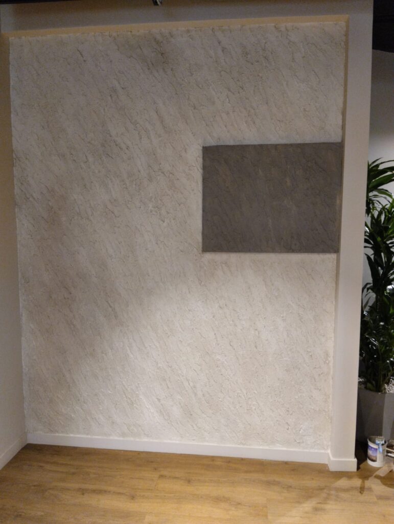 Фактурная штукатурка ITALICA VILLAGGIO + ITALICA FINISHMAT отделка зоны ресепшн