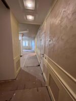 Объект ЦАО квартира, потолок шелк Italica Nuova Venezia Bianco+Oro, стены Rifflet Shiny 200