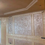 Объект ЦАО квартира, потолок шелк Italica Nuova Venezia Bianco+Oro, стены Rifflet Shiny 200