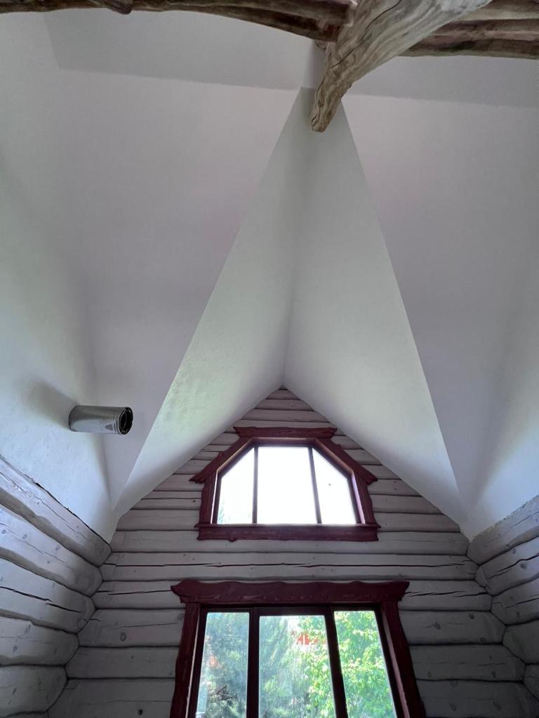 obekt-zagorodnyy-dom-stil-shale-mastice-ef-t-mazanka-pro-white-4 Декоративная штукатурка Mastice + Pro white в стиле шале эффект мазанка