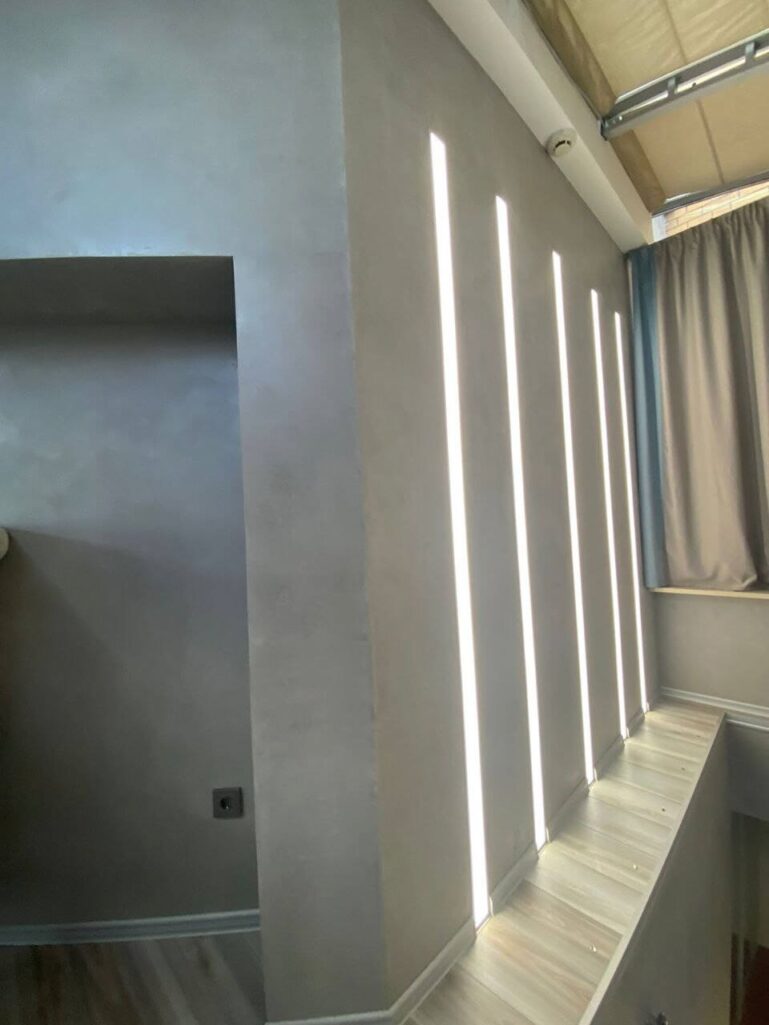 декоративная штукатурка под камень ITALICA MARMO TRAVERTINO интерьер квартиры