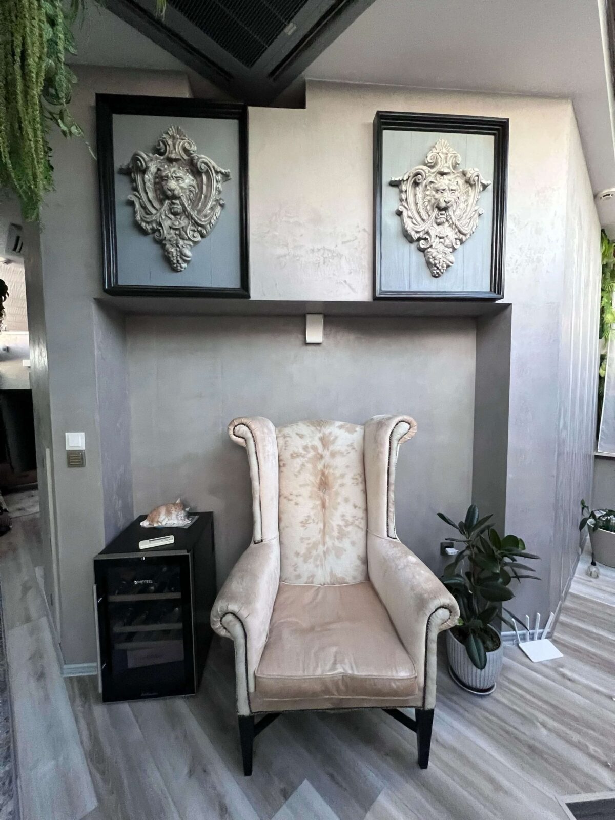 декоративная штукатурка под камень ITALICA MARMO TRAVERTINO интерьер квартиры