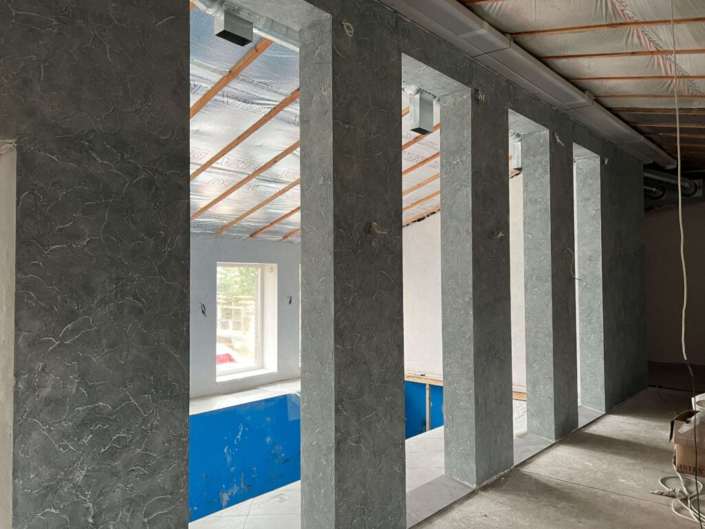 Фактурная штукатурка для бассейна