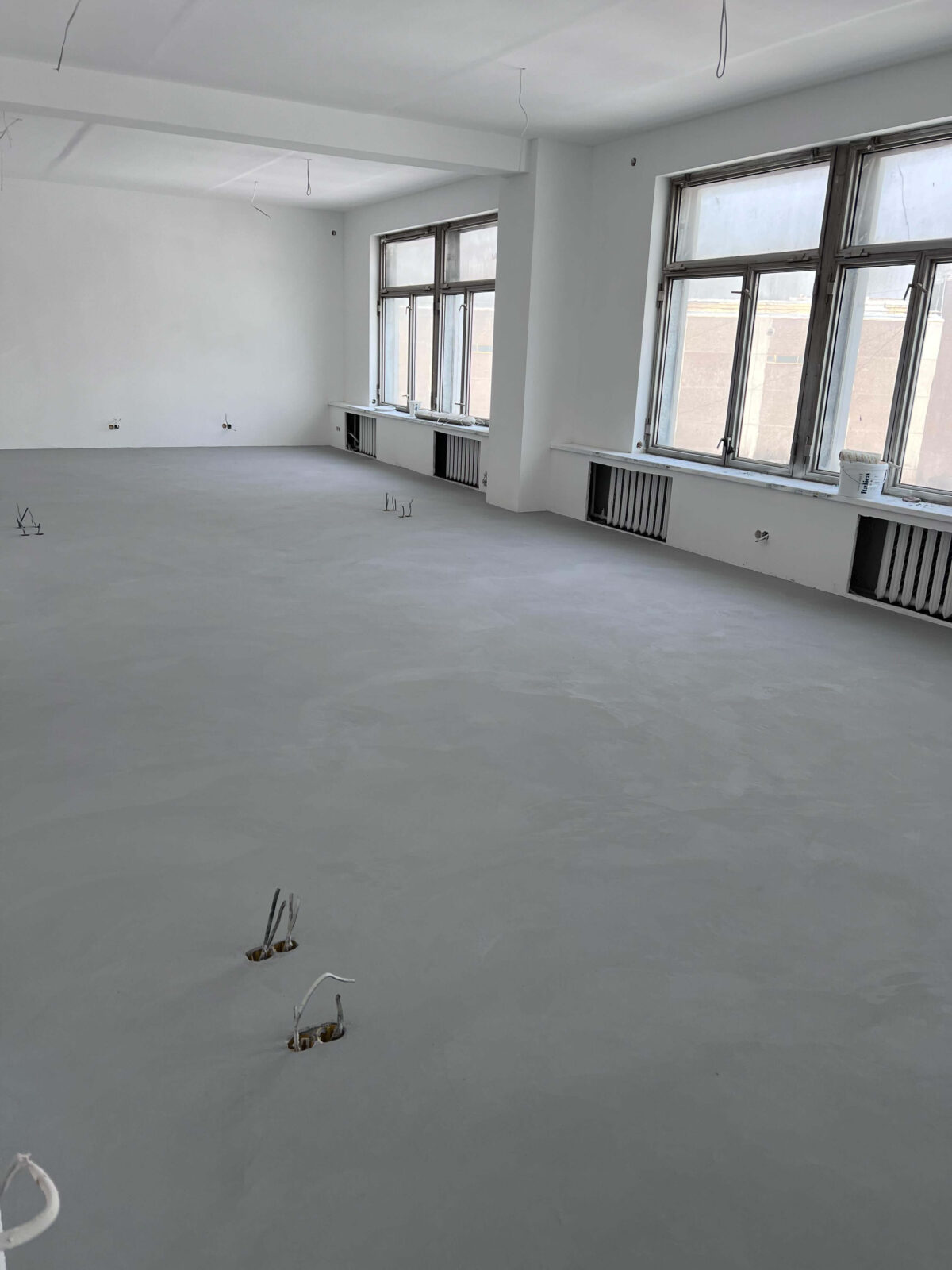 Напольное покрытие микроцемент Italica Policement 600 + 300 + лак PROTECTOR + лак LACCA ESTREMO PU2