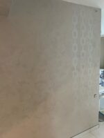 Фактурная штукатурка Marmo Travertino 500 + Finishmatt с эффектом "Карта мира"