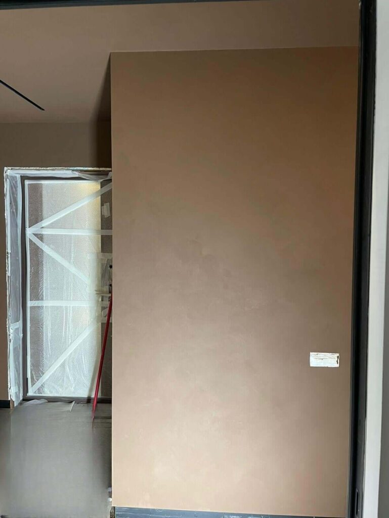 Декоративная штукатурка под микроцемент Polycement 300 с защитным лаком Finishmatt