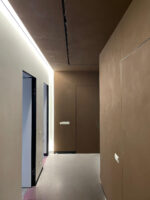 Декоративная штукатурка под микроцемент Polycement 300 с защитным лаком Finishmatt