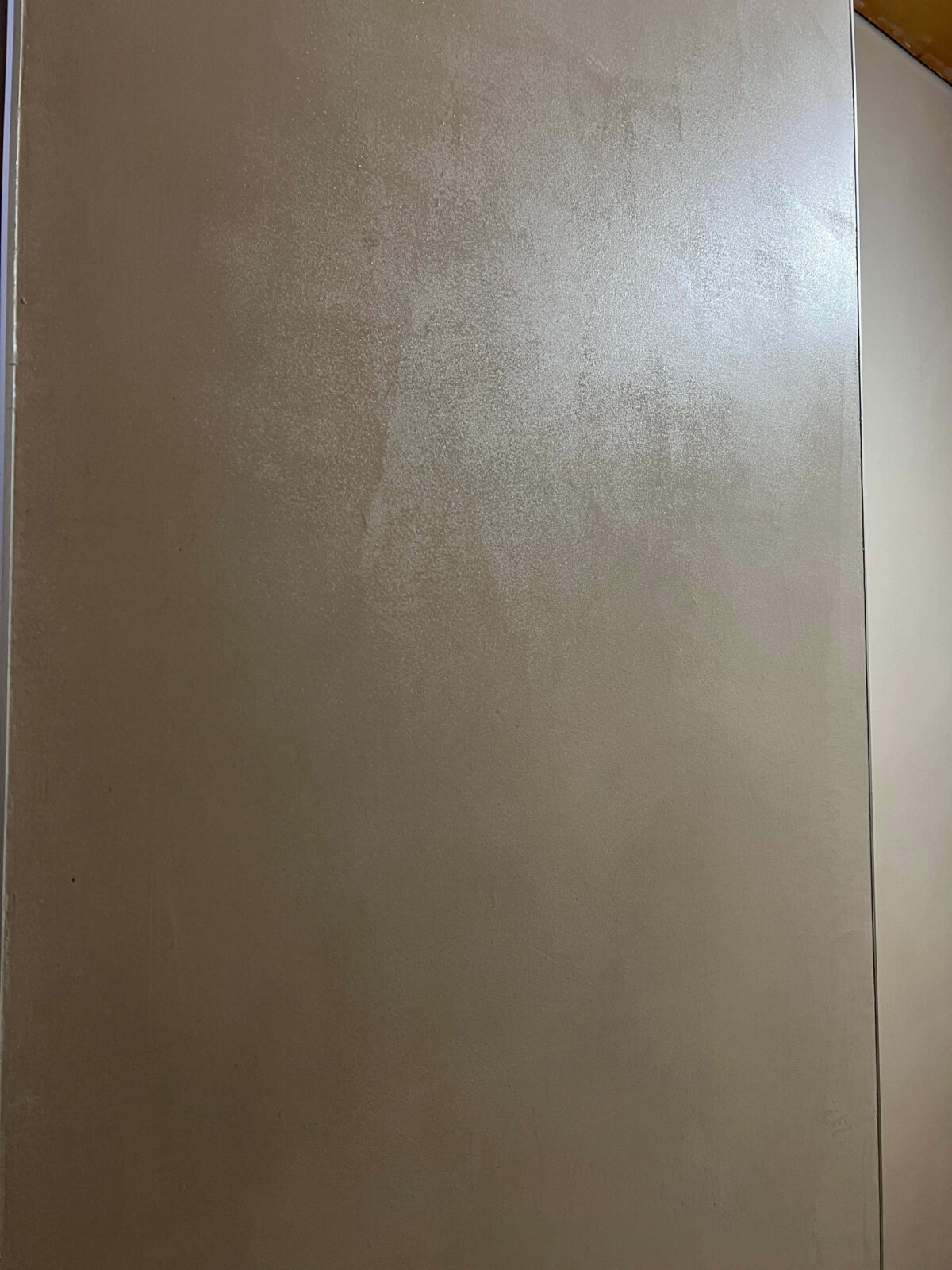 Микроцемент во всех помещениях Polycement 300 + Protector + воск Cera Perla argento