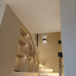 Декоративная штукатурка Polycement + Protector + PU2 в молочном белом оттенке