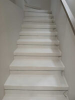 Декоративная штукатурка Polycement + Protector + PU2 в молочном белом оттенке