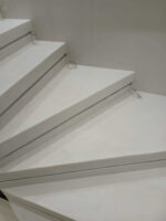 Декоративная штукатурка Polycement + Protector + PU2 в молочном белом оттенке