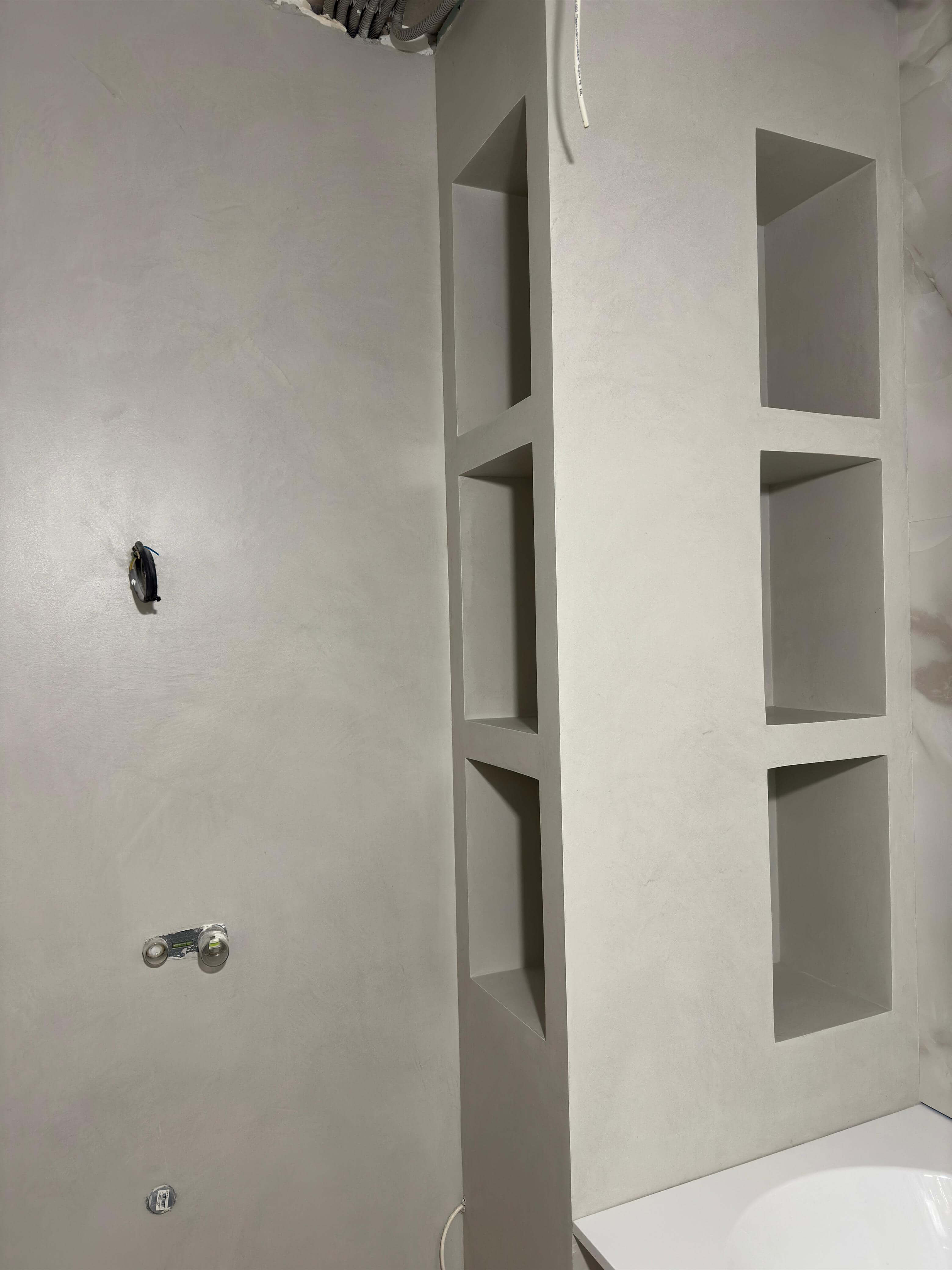 polycement-300-300-vlagostoykoe-ispolnenie-s-lakami-italica-protector-pu-2-2 Декоративная штукатурка Арт Бетон Polycement 300 с влагостойким лаком Italica Protector + PU 2