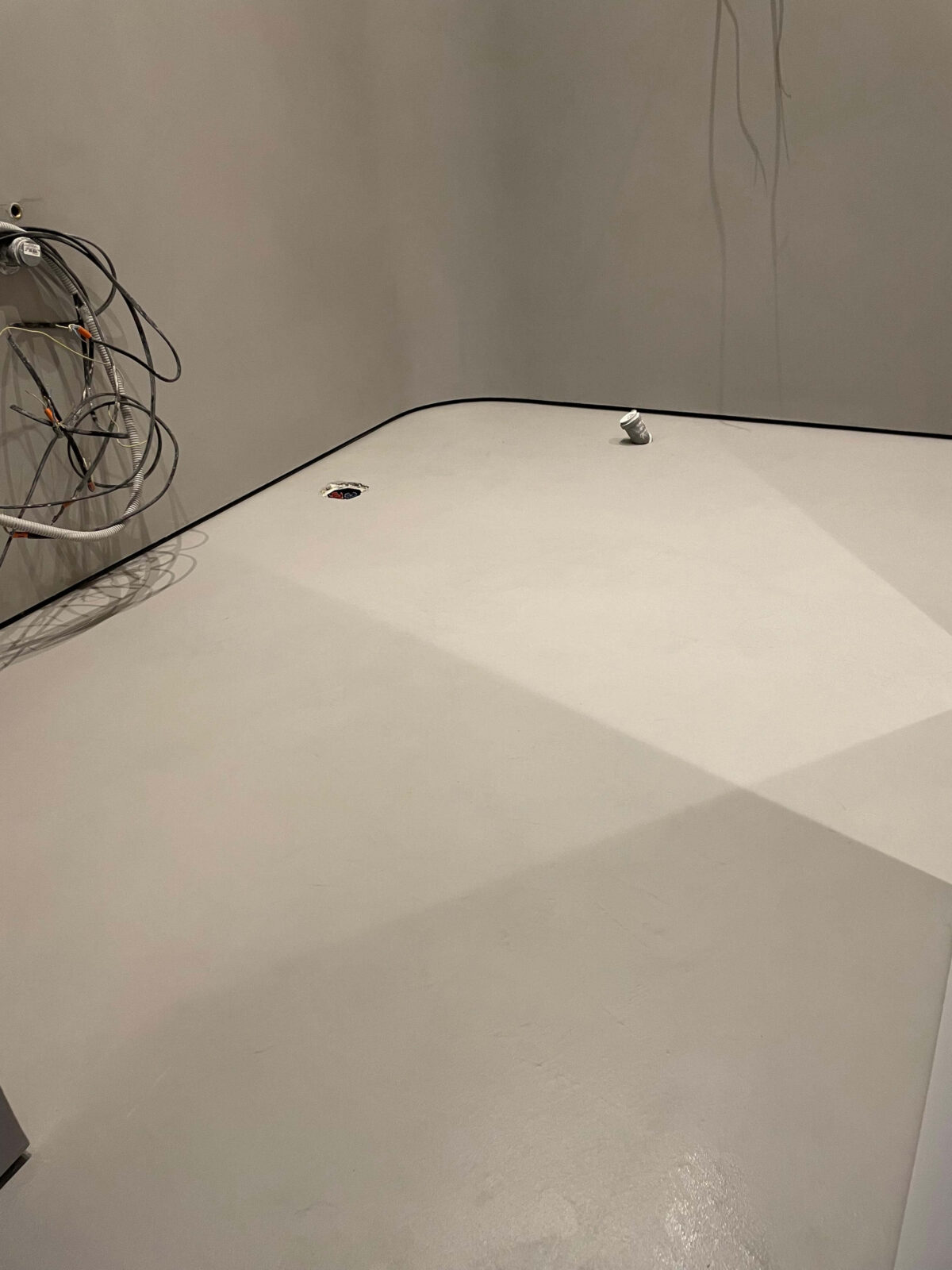 Штукатурка Арт бетон прочная влагостойкая для санузла Polycement + protector + pu2