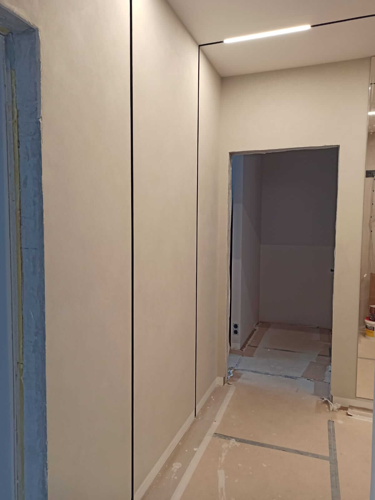 dekorativnaya-shtukaturka-mikrocement-polycement-finishmatt-v-pastelnom-ottenke-1 Декоративная штукатурка микроцемент Polycement + Finishmatt в пастельном оттенке