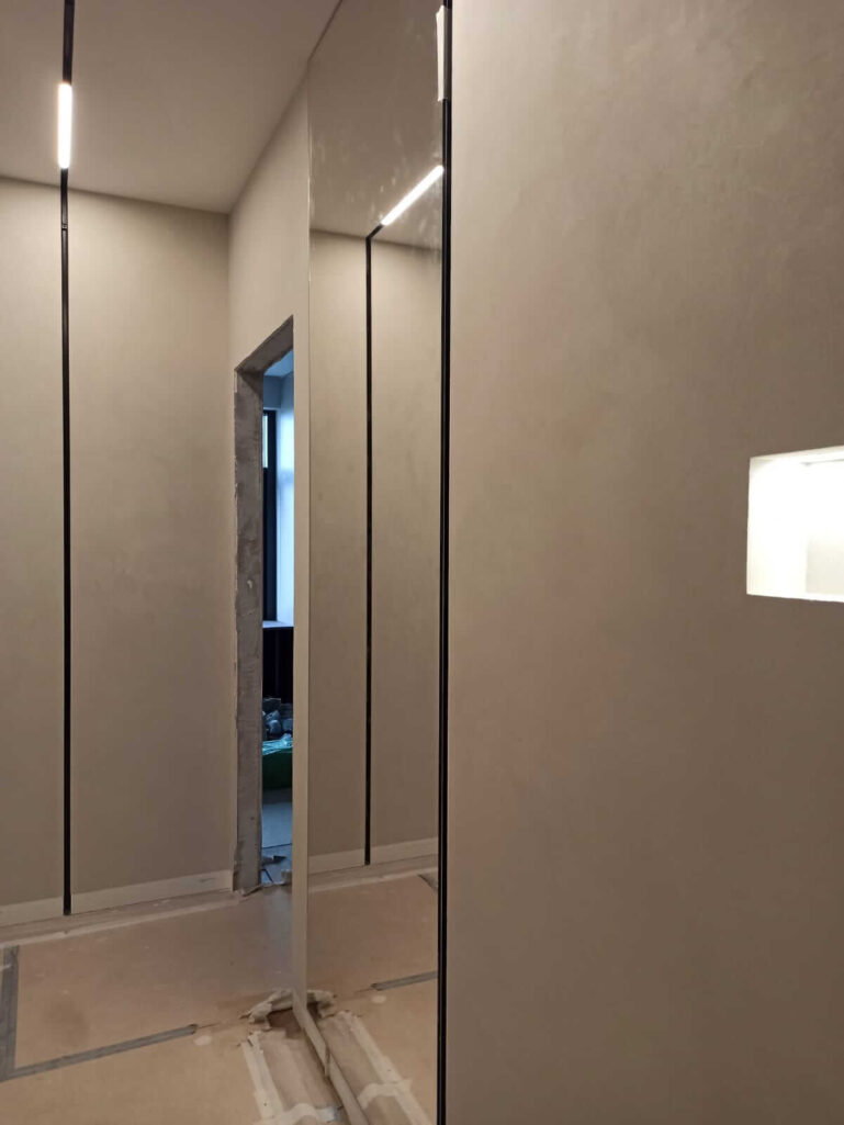 Декоративная штукатурка микроцемент Polycement + Finishmatt в пастельном оттенке