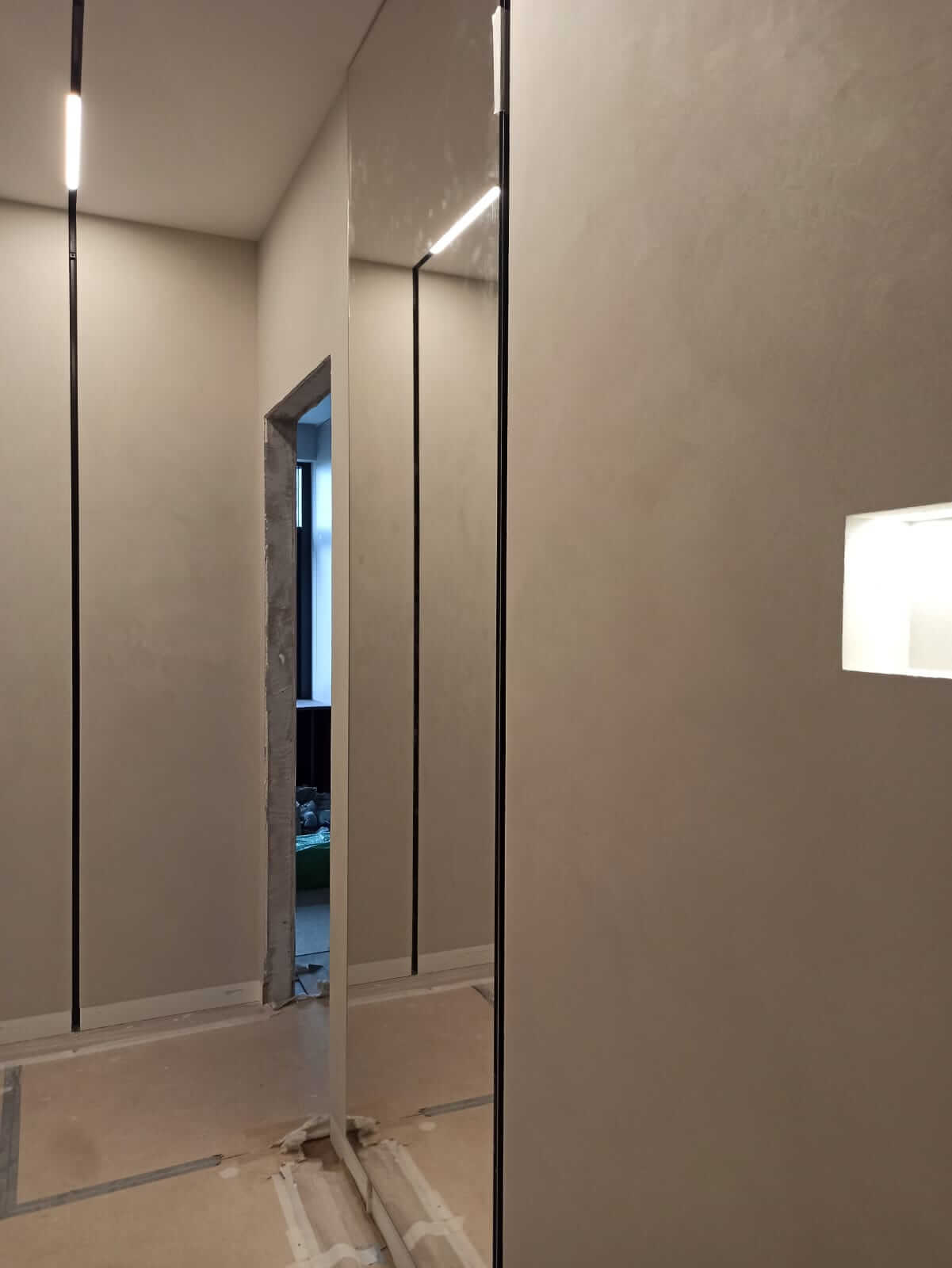 dekorativnaya-shtukaturka-mikrocement-polycement-finishmatt-v-pastelnom-ottenke-2 Декоративная штукатурка микроцемент Polycement + Finishmatt в пастельном оттенке