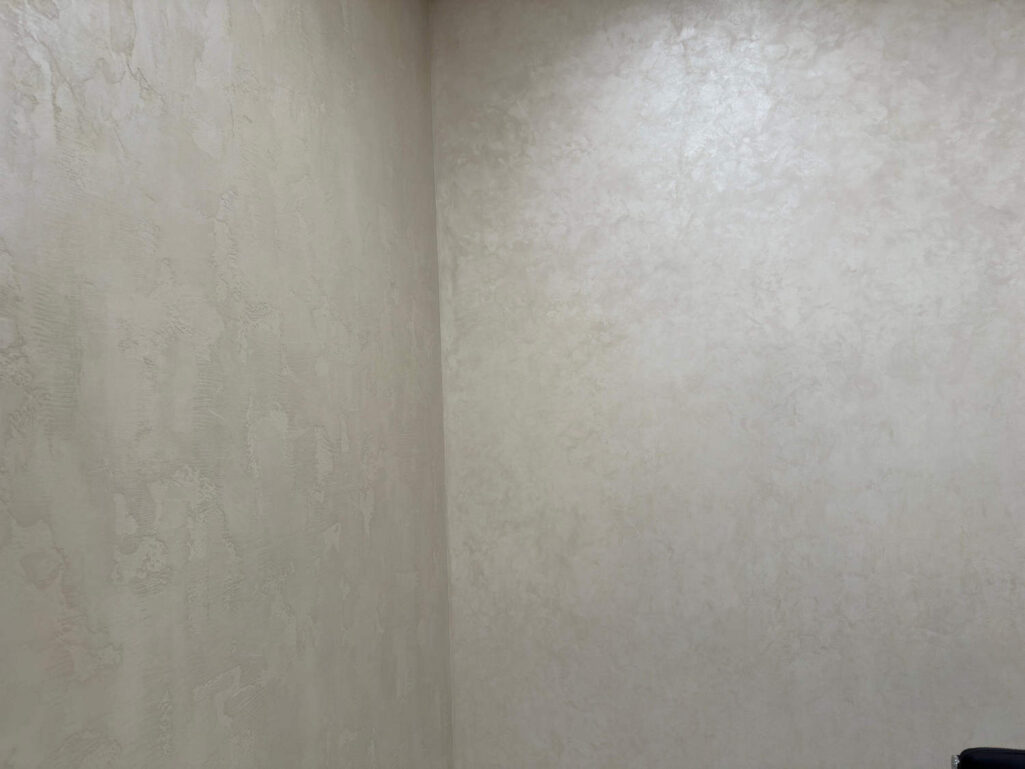 Декоративная штукатурка мокрый шелк Italica Luce вьюжка