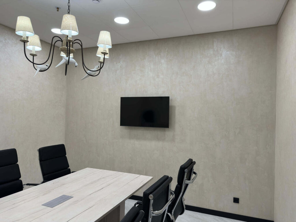 Декоративная штукатурка мокрый шелк Italica Luce вьюжка