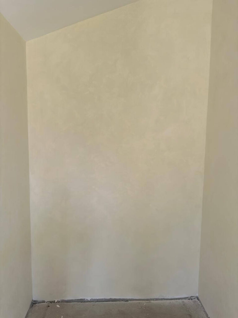 Матовая декоративная штукатурка Italica Gradiente нанесение кистью